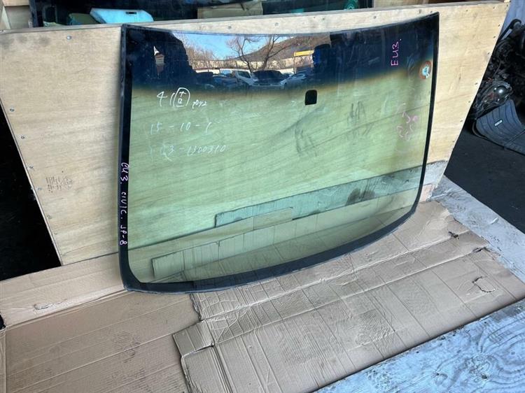 Лобовое стекло Хонда Цивик в Калининграде 236512